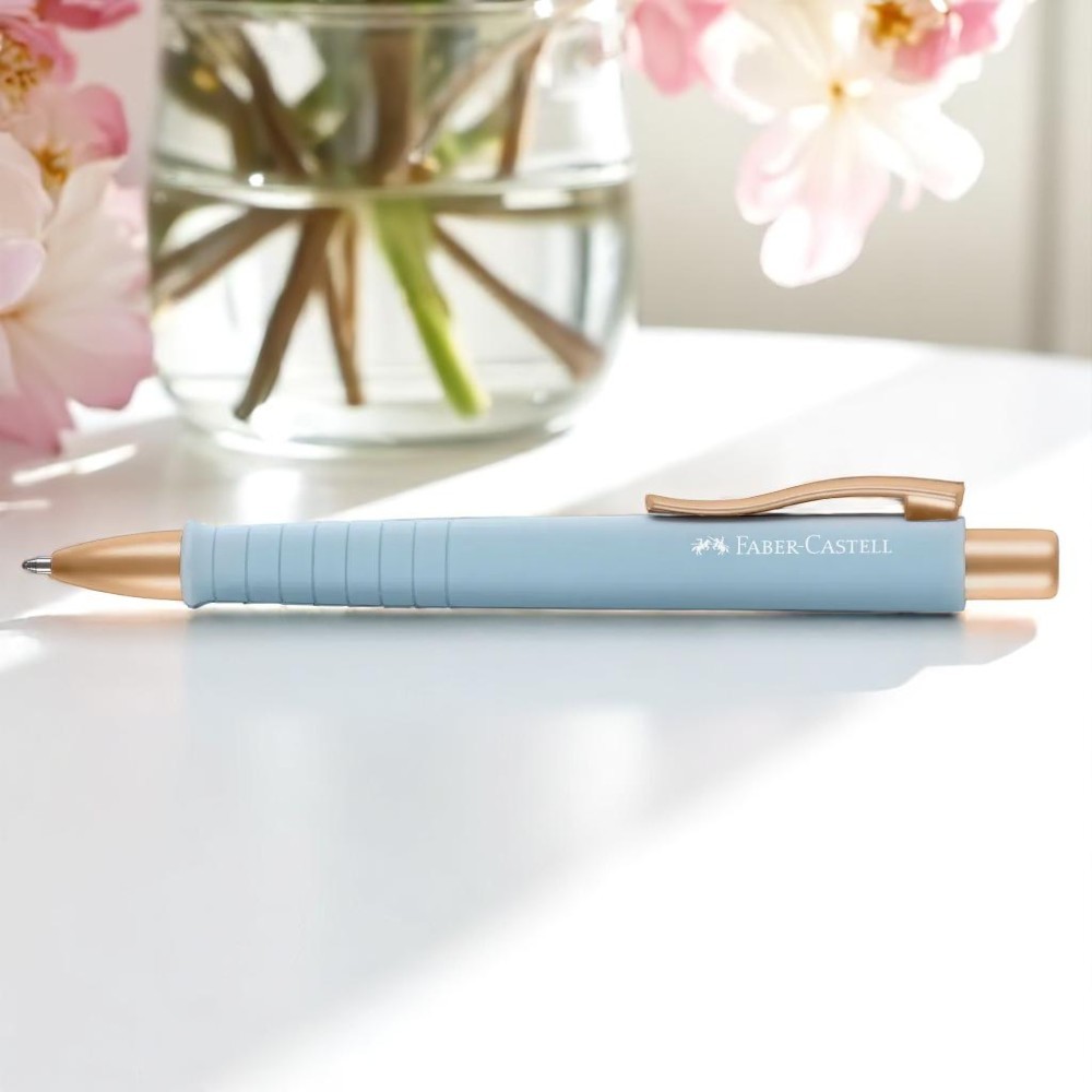 Penna Faber-Castell Celeste e Oro Satinato sky blue 4 Penna a sfera celeste e oro satinato elegante