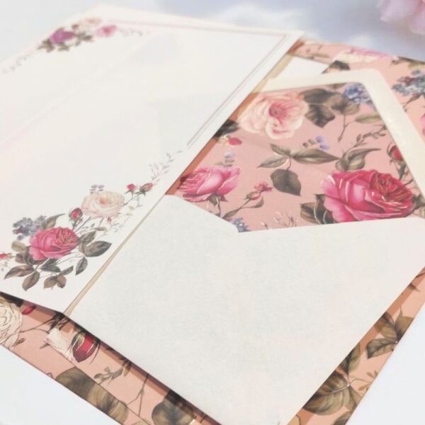 Busta e foglio per scrivere tema rose